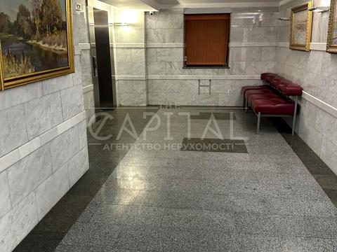 комерційна за адресою Велика Житомирська вул., 20