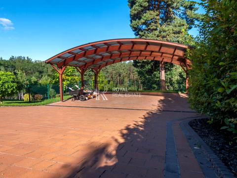 будинок за адресою Вишнева вул., 4