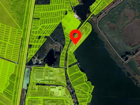 ділянка за адресою с. Таценки, 