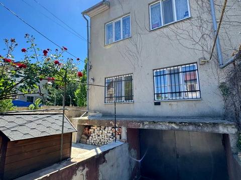 будинок за адресою Небесної Сотні просп. (Маршала Жукова)