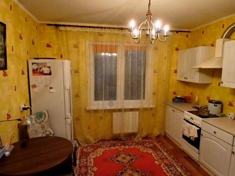 квартира за адресою Милославська вул., 16