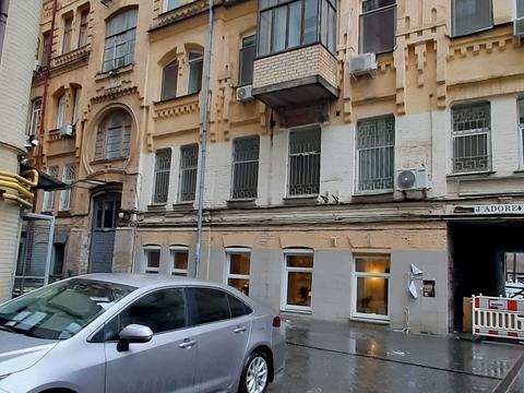 комерційна за адресою Ярославів Вал вул., 14-В
