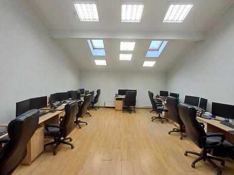 коммерческая по адресу Кардинала Любомира Гузара ул., 32