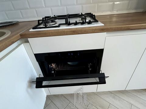 квартира за адресою Юнацька вул., 8