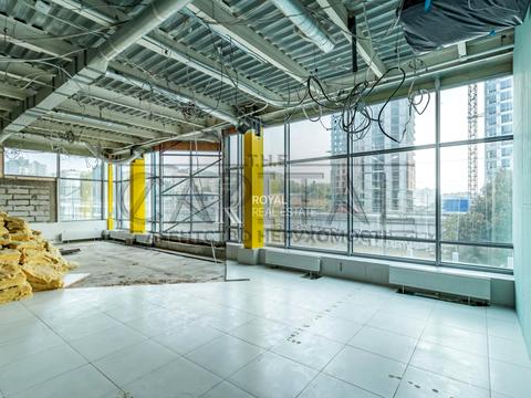 комерційна за адресою Київ, Миколи Міхновського бульв. (Дружби народів), 1