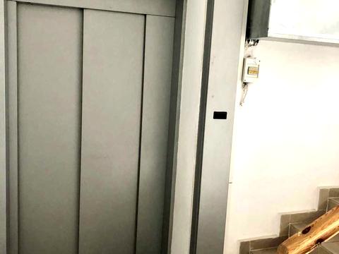 квартира по адресу Костомарова ул., 1