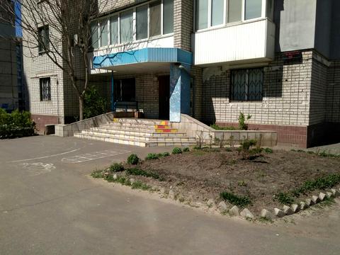 комерційна за адресою М.Жукова, 7б