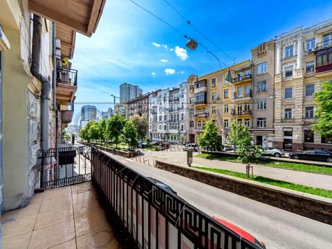 комерційна за адресою Антоновича вул. (Горького), 17