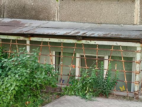 комерційна за адресою Калинова вул., 68