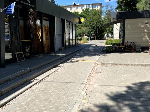 комерційна за адресою Гетьмана Самойловича вул., 23