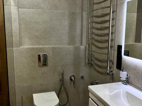 квартира за адресою Степана Бандери вул., 77-Б