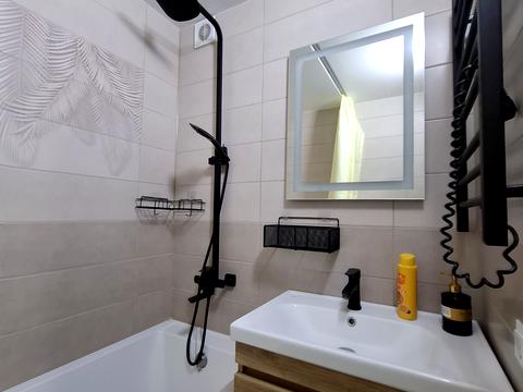 квартира за адресою Зенітного Полку вул., 46-А