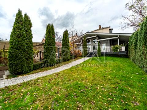 будинок за адресою Кошового Олега пров.