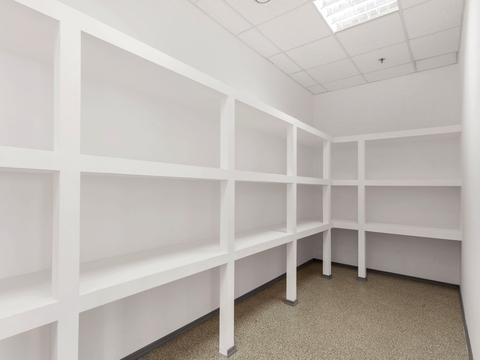 комерційна за адресою Миколи Амосова вул., 12