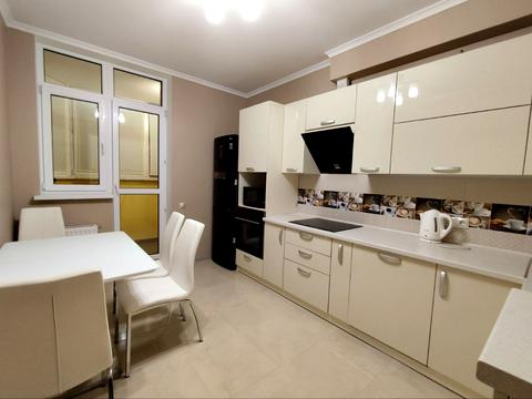квартира за адресою Сім'ї Кульженків вул. (Петра Дегтяренка), 33