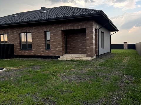 будинок за адресою Набережна вул.