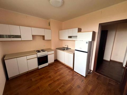 квартира за адресою Миколи Вінграновського вул., 2