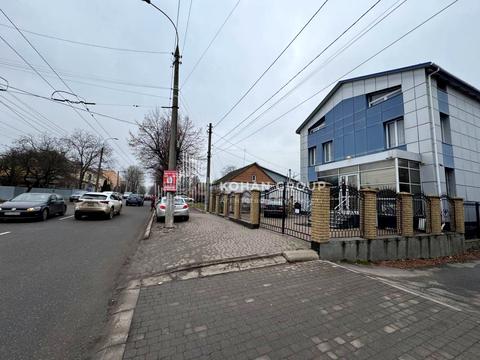 комерційна за адресою Шевченка вул., 81