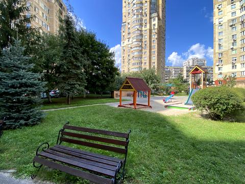 квартира за адресою Микільсько-Слобідська вул., 4-В