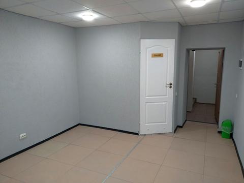 комерційна за адресою Чеська вул., 9