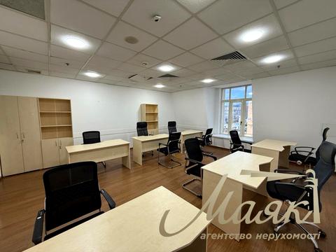 коммерческая по адресу Большая Васильковская ул. (Красноармейская), 12