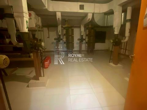 комерційна за адресою Почайнинська вул., 38