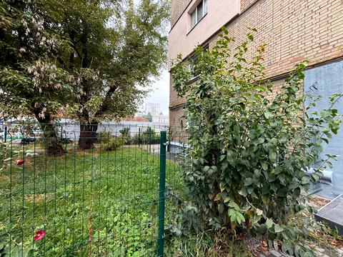 коммерческая по адресу Олександра Копиленка ул., 3
