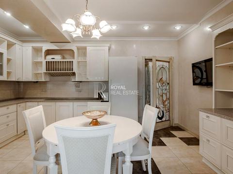 квартира за адресою Кропивницького вул., 8