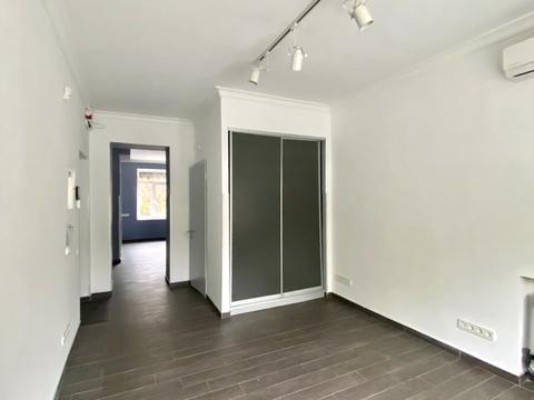 комерційна за адресою Межигірська вул., 56/50