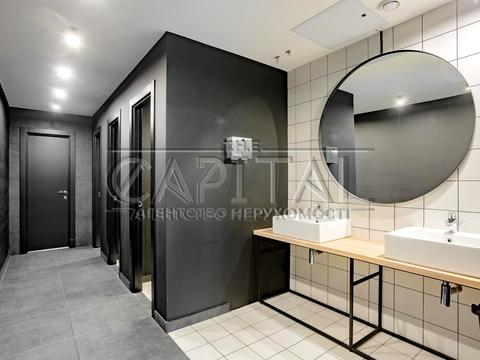 комерційна за адресою Велика Васильківська вул. (Червоноармійська), 55-А