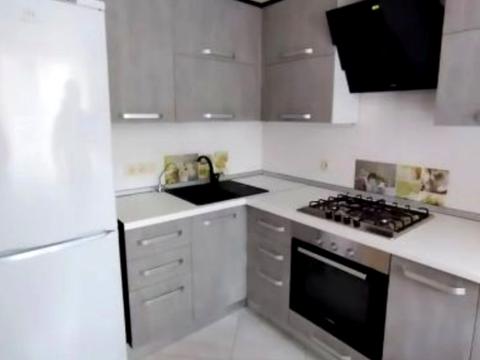 квартира за адресою Макарова 24 а, 24а