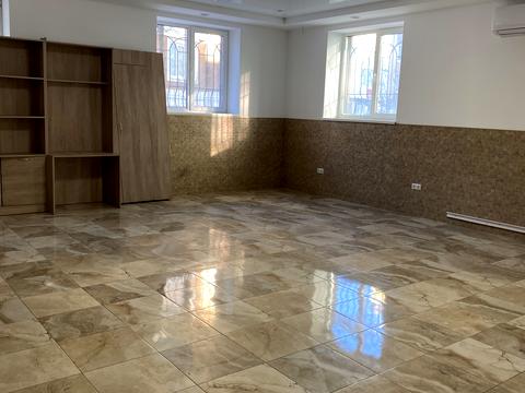 комерційна за адресою Академіка Ромоданова вул. (Льва Толстого), 50