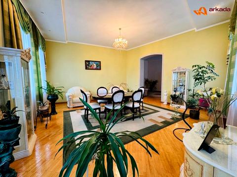 квартира за адресою Михайла Грушевського вул., 1