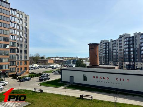 квартира за адресою Домбровського вул., 3в