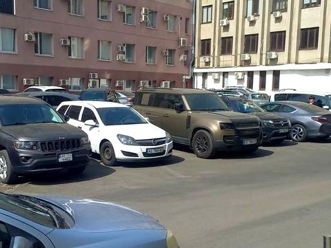 комерційна за адресою Крутогірний узвіз (Рогальова), 28