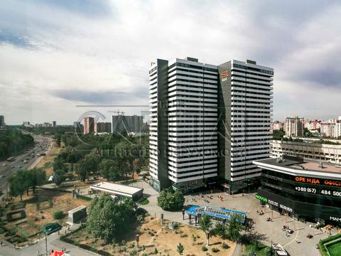 коммерческая по адресу Голосеевский пер., 132