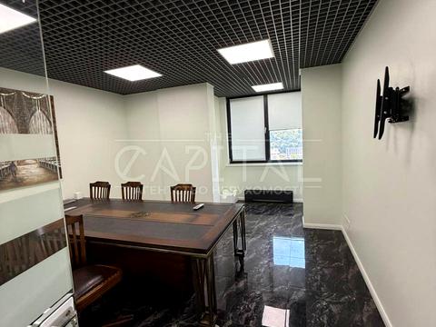 коммерческая по адресу Антоновича ул. (Горького), 74-78