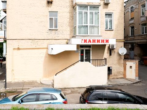 комерційна за адресою Антоновича вул. (Горького), 59