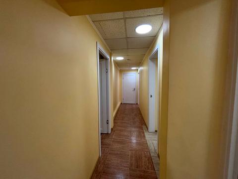комерційна за адресою Набережна Перемоги вул., 78