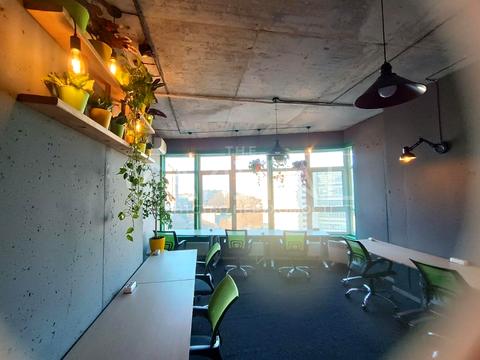 комерційна за адресою Кловський узвіз, 7