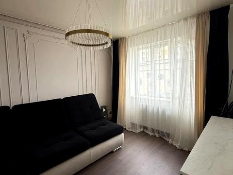 квартира за адресою Андрія Мельника вул., 10