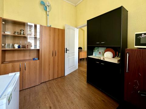 коммерческая по адресу Симона Петлюры ул. (Коминтерна), 20 б