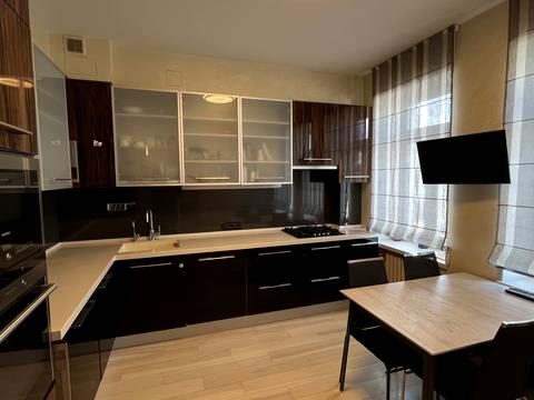 квартира за адресою Академіка Богомольця вул., 7/14