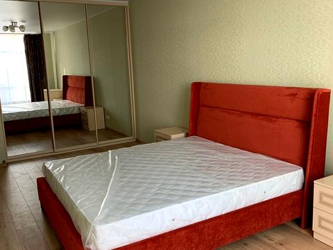 квартира за адресою Рея Бредбері вул., 2