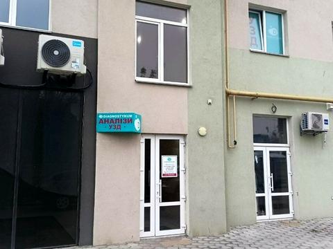 комерційна за адресою Гетьмана Мазепи вул. (Красовського), 33