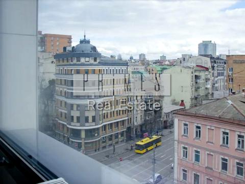 комерційна за адресою Саксаганського вул., 53/80