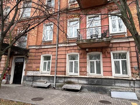 комерційна за адресою Івана Франка вул., 38