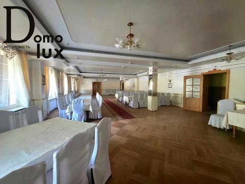комерційна за адресою Симона Петлюри вул., 8