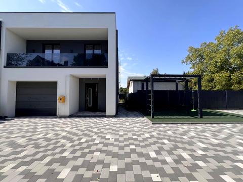 будинок за адресою смт. Брюховичі, Селищна, 4