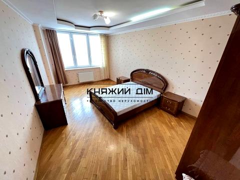 квартира за адресою Митрополита Андрея Шептицького вул. (Анатолія Луначарського), 10